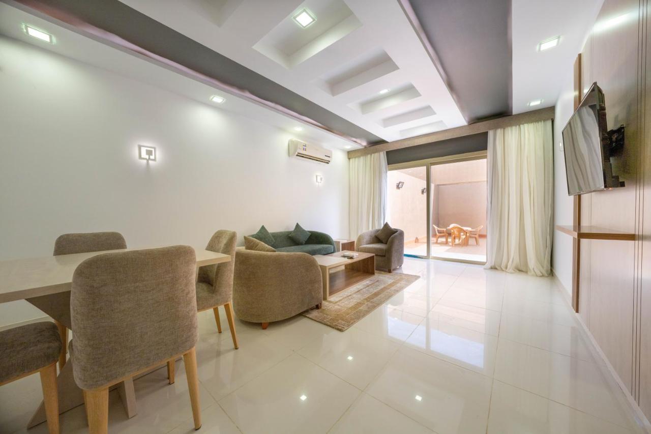 Mirada Gold Jizan - Resort & Private Pools Exterior foto A living room in a modern apartment